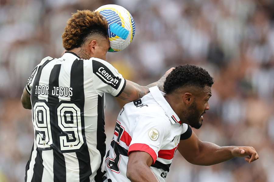 Registro do último encontro entre Botafogo e São Paulo pelo Brasileirão Registro do último encontro entre Botafogo e São Paulo pelo Brasileirão