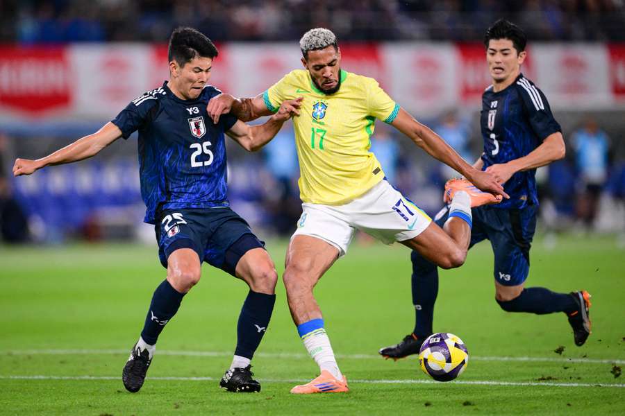 Joelinton beim Abschluss.