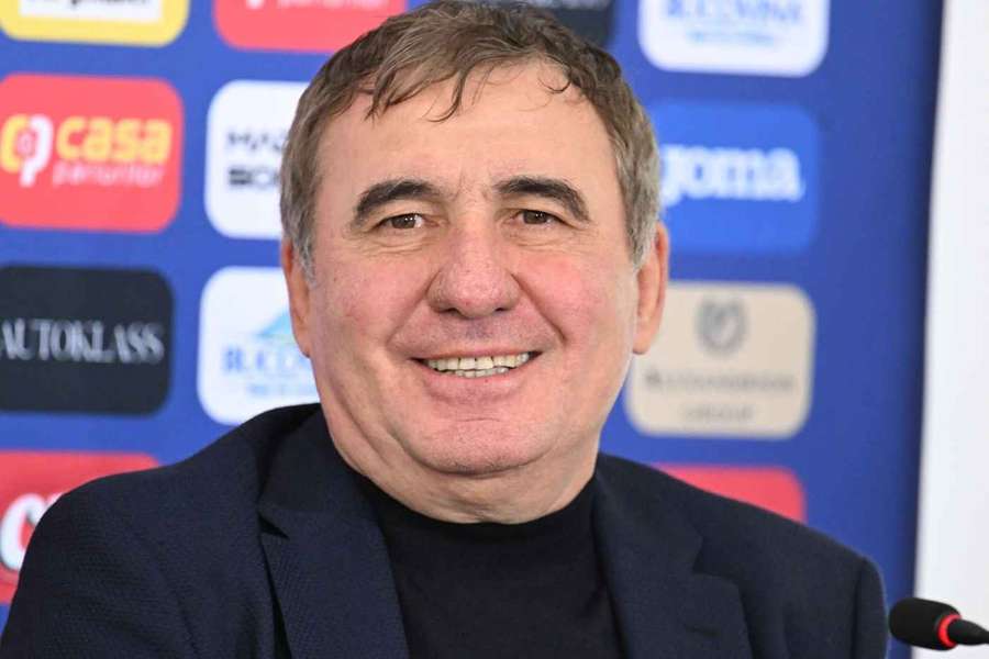 Gheorghe Hagi, selecționerul României Gheorghe Hagi, selecționerul României