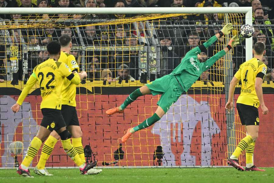 Quando precisou se defender, o Dortmund contou com boa atuação do seu arqueiro