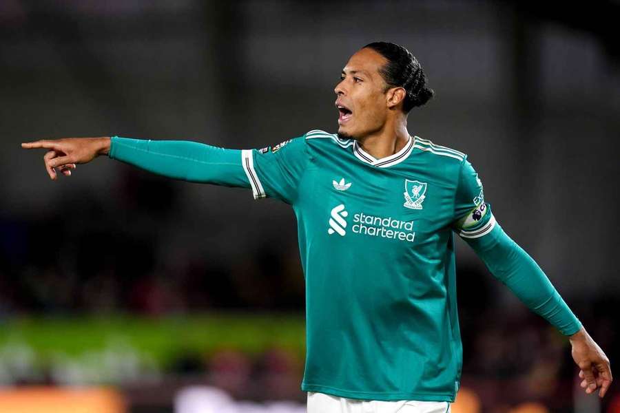 Van Dijk sends clear message to Liverpool squad: We stick together, no matter what...
