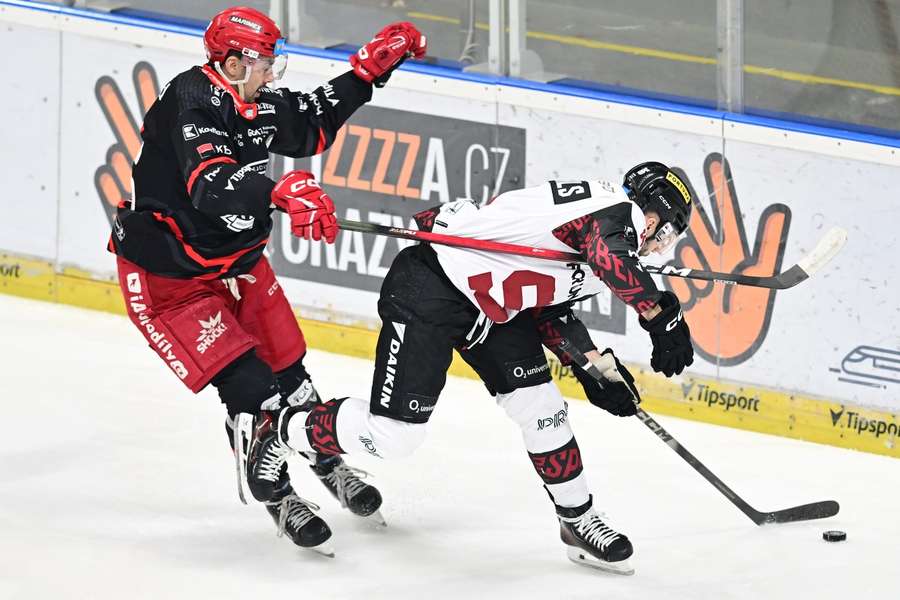 V poslední vzájemném zápase porazila Sparta Hradec 4:1.