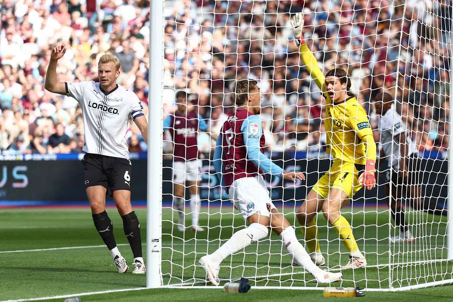 West Ham voltou a vencer