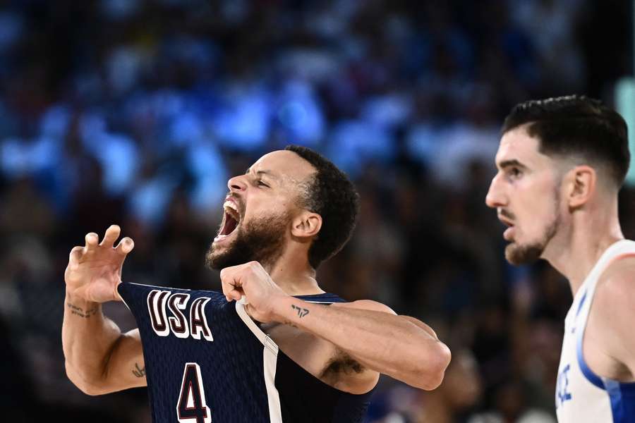 Steph Curry a tué les Bleus en fin de match.