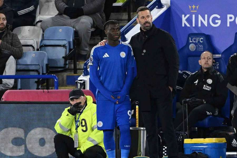Monga sa zapísal do histórie Premier League. 