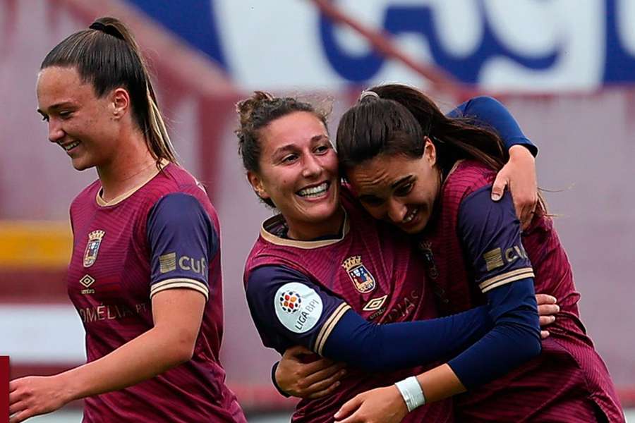 Jogadoras do Torreense celebram triunfo