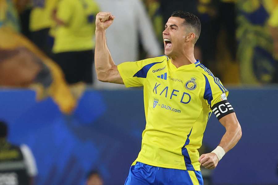 Cristiano Ronaldo tem dois gols na Champions da Ásia