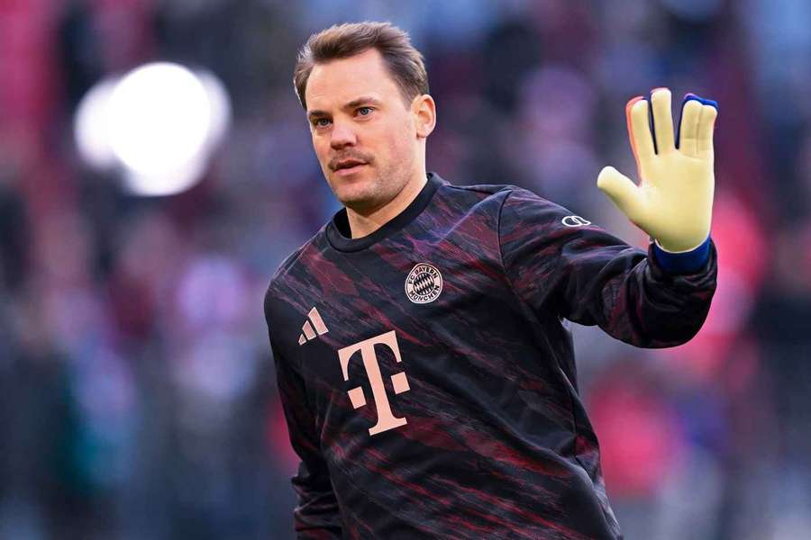 Manuel Neuer continua a adiar a sua decisão Manuel Neuer continua a adiar a sua decisão
