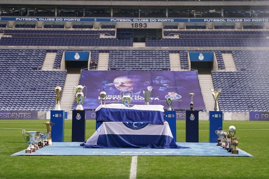 Pinto da Costa homenageado no Estádio do Dragão