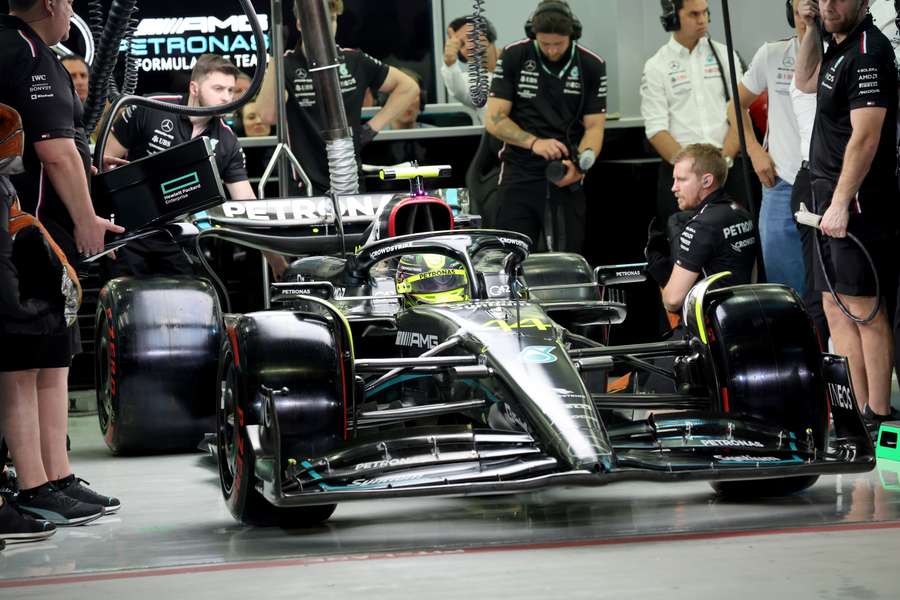 Lewis Hamilton startet mit einem echten Handicap in die neue F1-Saison