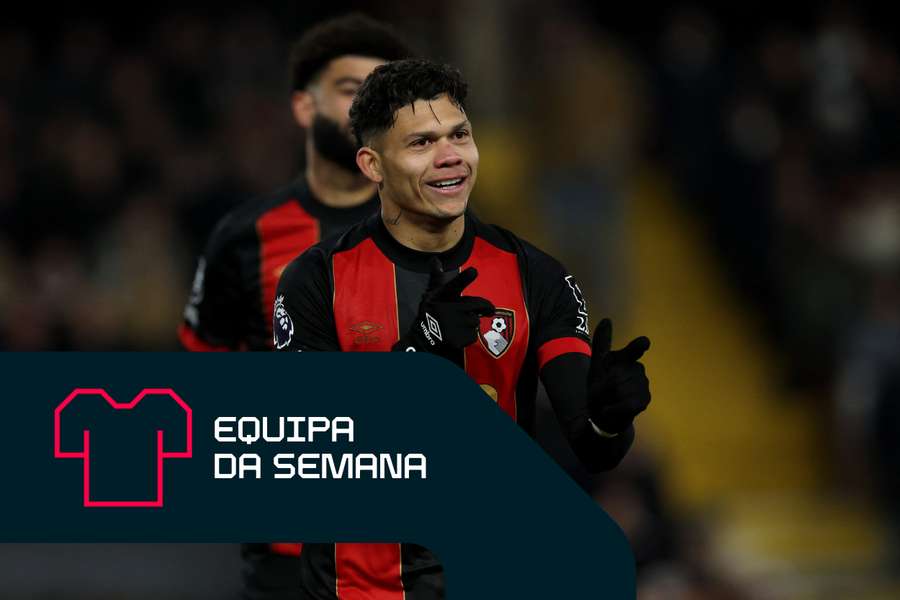 Jan Paul van Hecke do Brighton, comemora com João Pedro