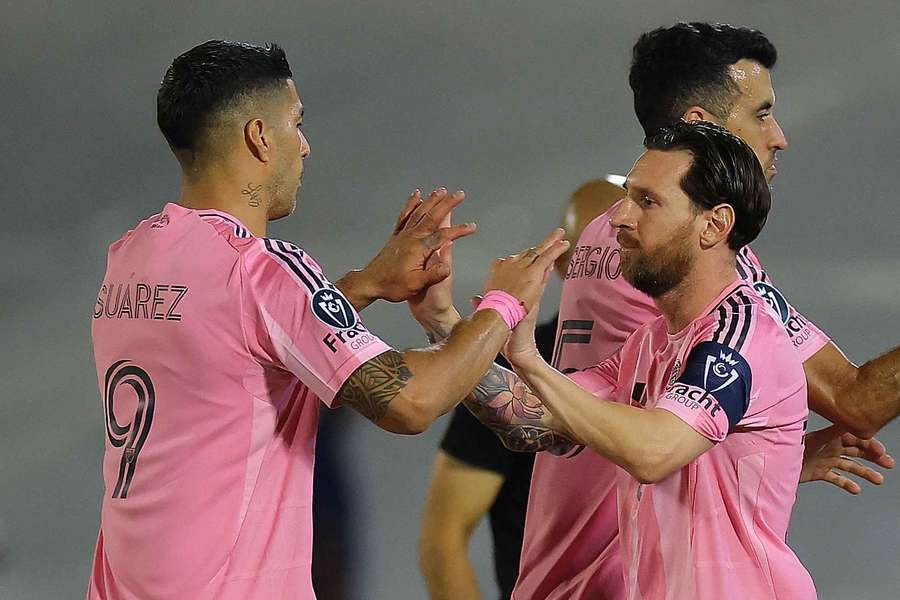 Lionel Messi mit Luis Suarez und Sergio Busquets.
