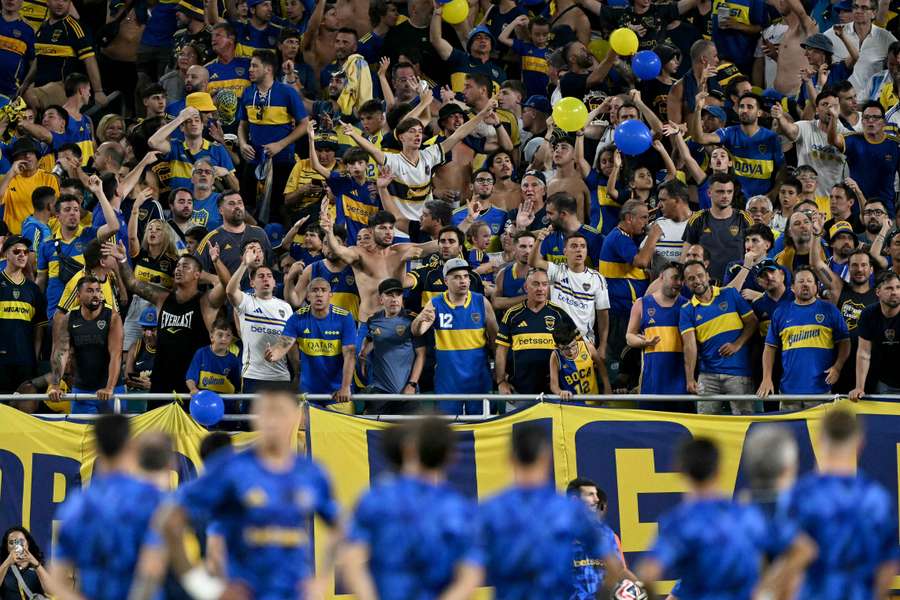 Boca Juniors fans turned up the volume at the Hard Rock Stadium