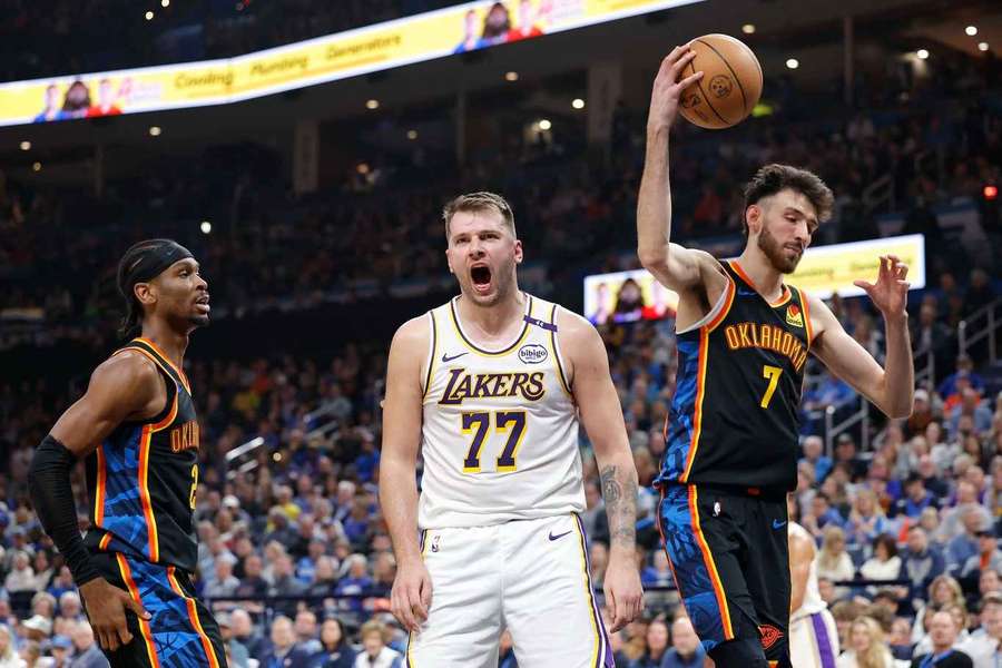 Dončič režíroval víťazstvo Lakers. 