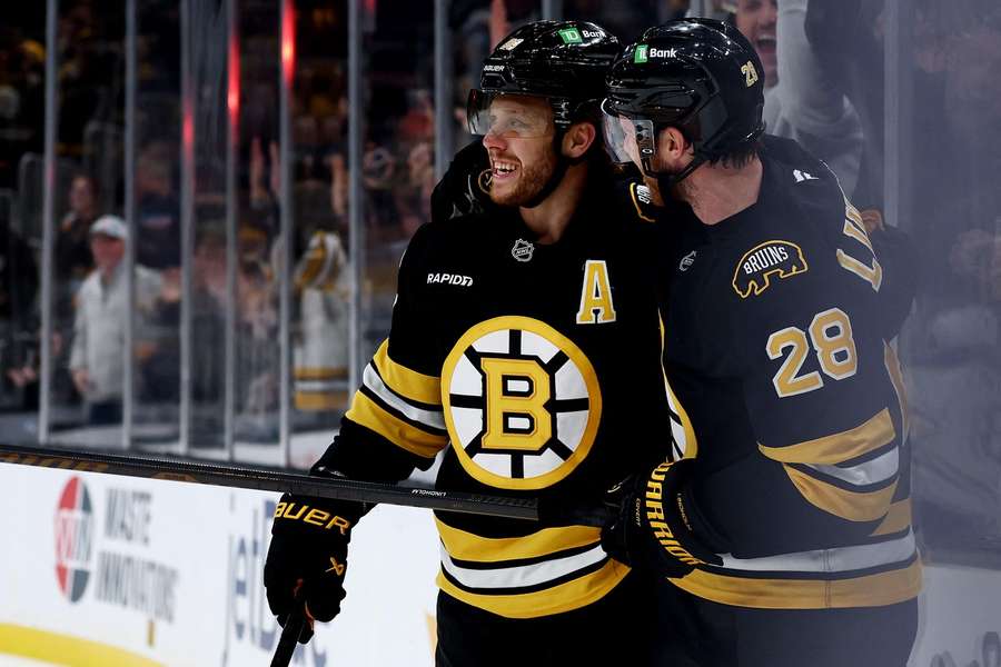 Pastrňák se podepsal pod výhru Bruins gólem a asistencí.