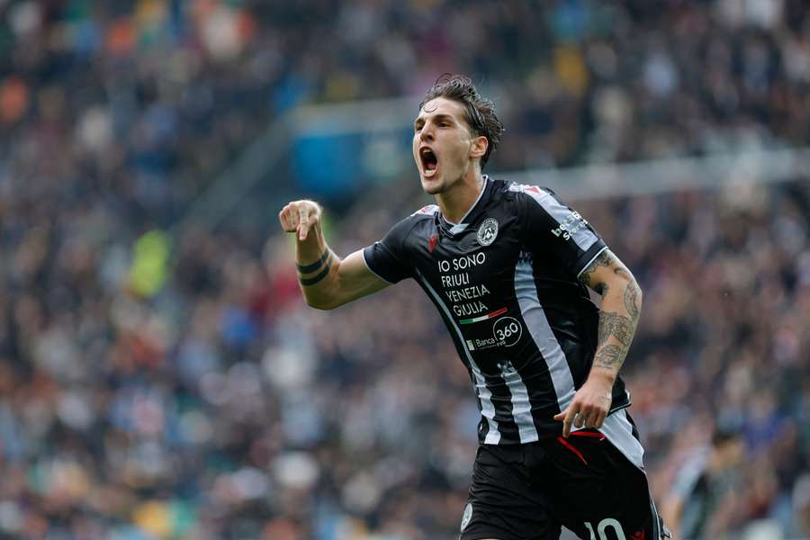 Nicoló Zaniolo zařídil výhru Udinese nad Atalantou. Nicoló Zaniolo zařídil výhru Udinese nad Atalantou.