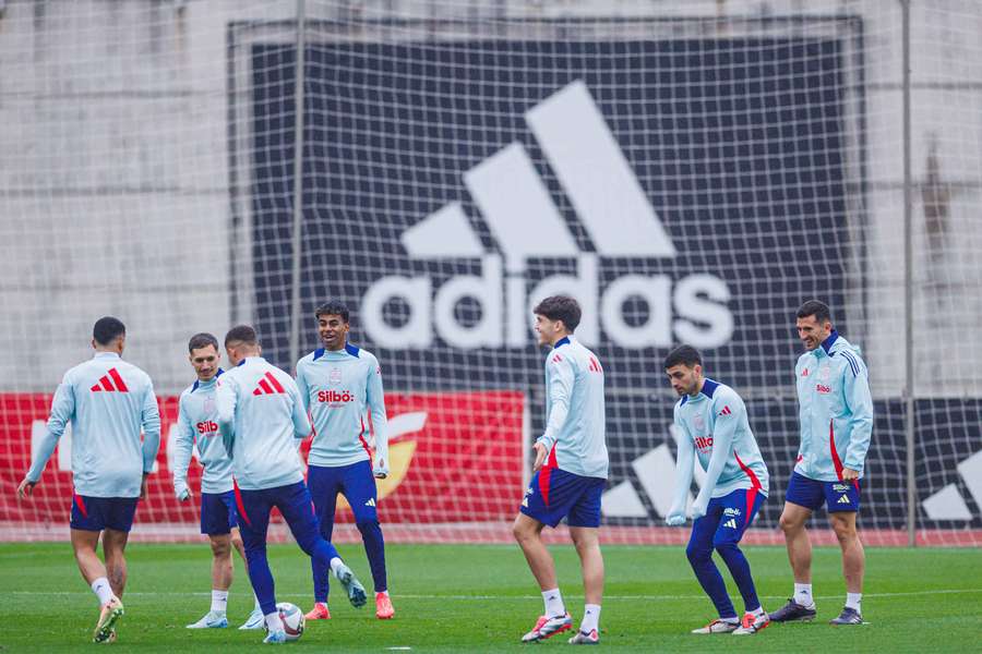 La selección española juega contra Dinamarca y Serbia