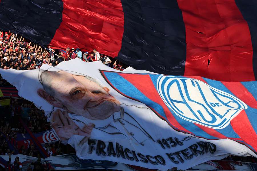 San Lorenzo homenajeó al Papa Francisco
