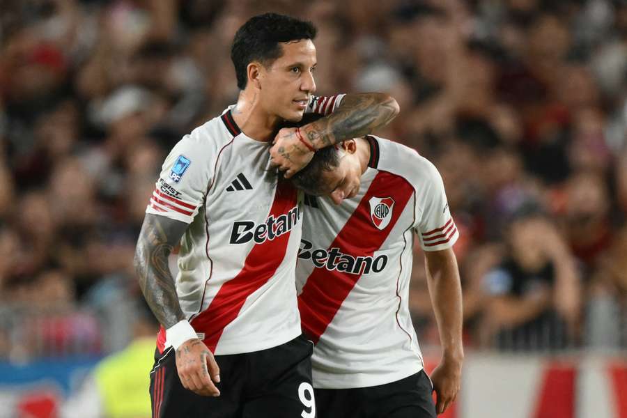River suma un punto River suma un punto