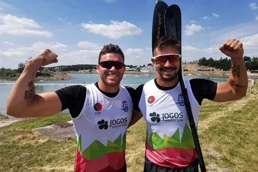 Canoagem/Mundiais: João Ribeiro e Messias Batista "focados" no êxito do K4 Canoagem/Mundiais: João Ribeiro e Messias Batista "focados" no êxito do K4