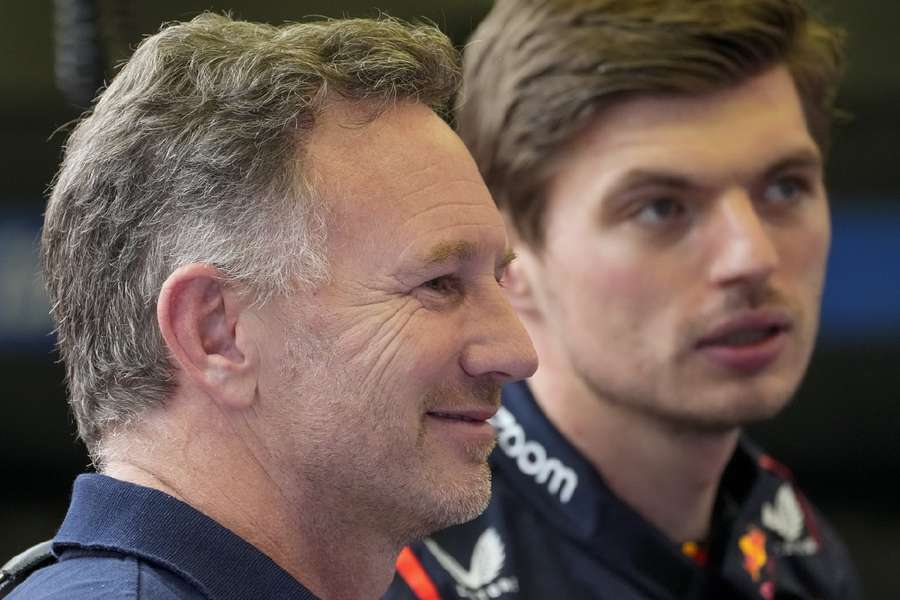 Horner y Verstappen durante las pruebas