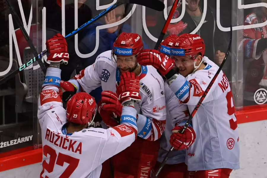Slovenskí hokejisti sa výrazne podpísali pod postup Třinca do semifinále.