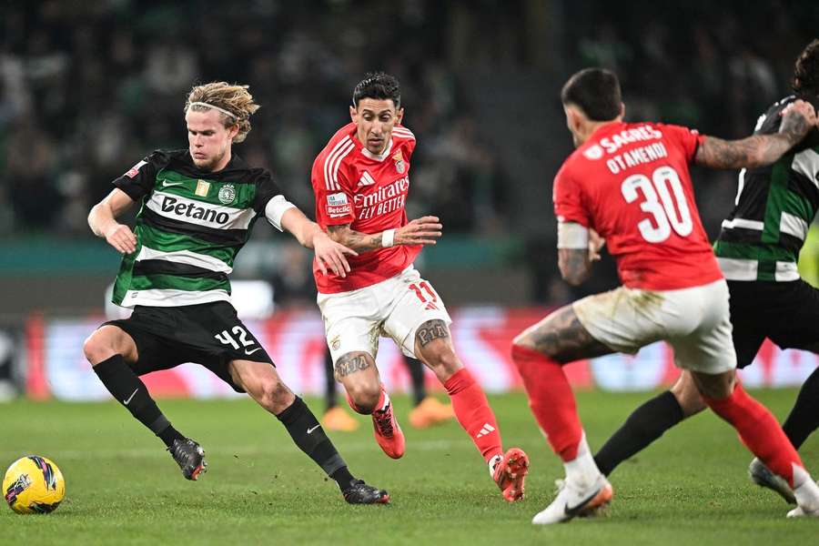Sporting venceu dérbi na Luz