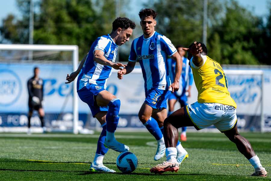 Tiago Silva e Gabri Veiga marcaram os golos