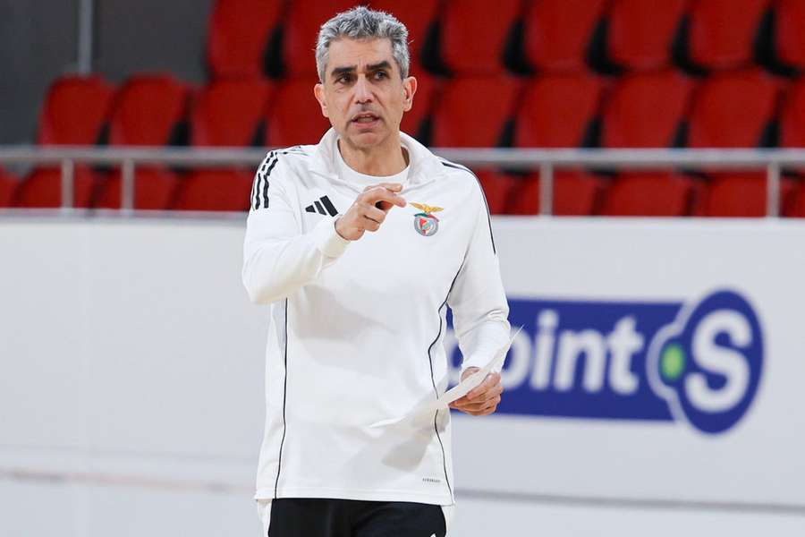 Jota González deixa o comando técnico do Benfica Jota González deixa o comando técnico do Benfica