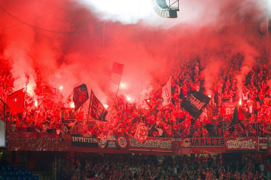 Suporterii lui FC Thun în deplasarea de la Basel