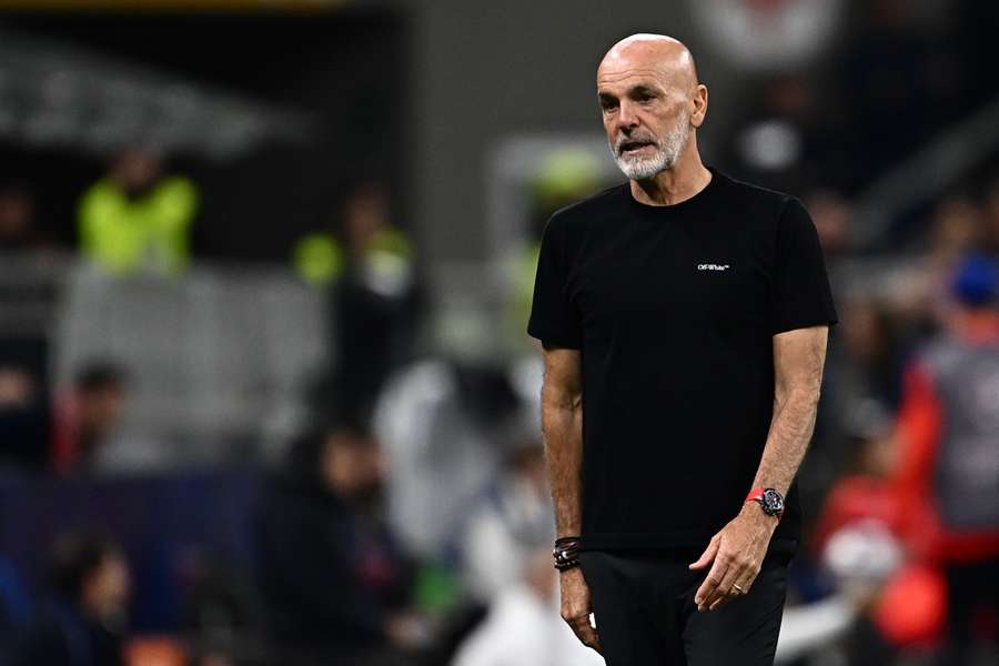 Stefano Pioli tem um arranque teoricamente difícil com o 'seu' AC Milan