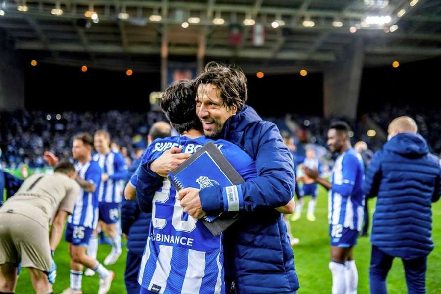 Vitor Bruno termina contrato com o FC Porto e vai deixar de ser adjunto de Sérgio Conceição