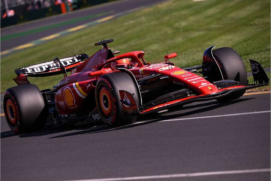 Charles Leclerc dans sa Ferrari ce vendredi lors des EL2.