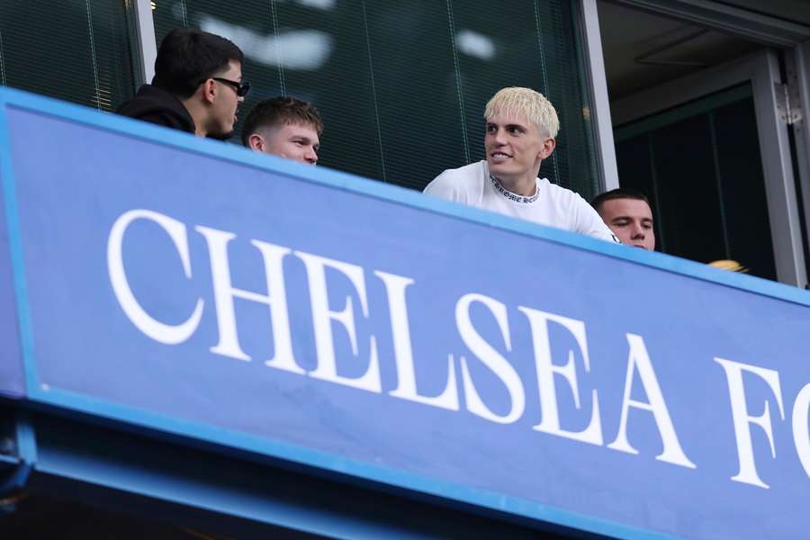 Garnacho at Stamford Bridge as Man Utd ACCEPT Chelsea offer