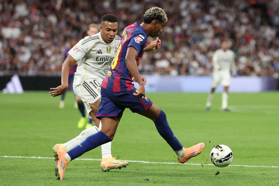 Podría haber un Barça - Real Madrid en enero