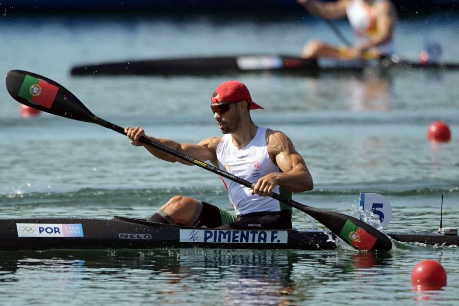 Fernando Pimenta ficou em segundo na Hungria