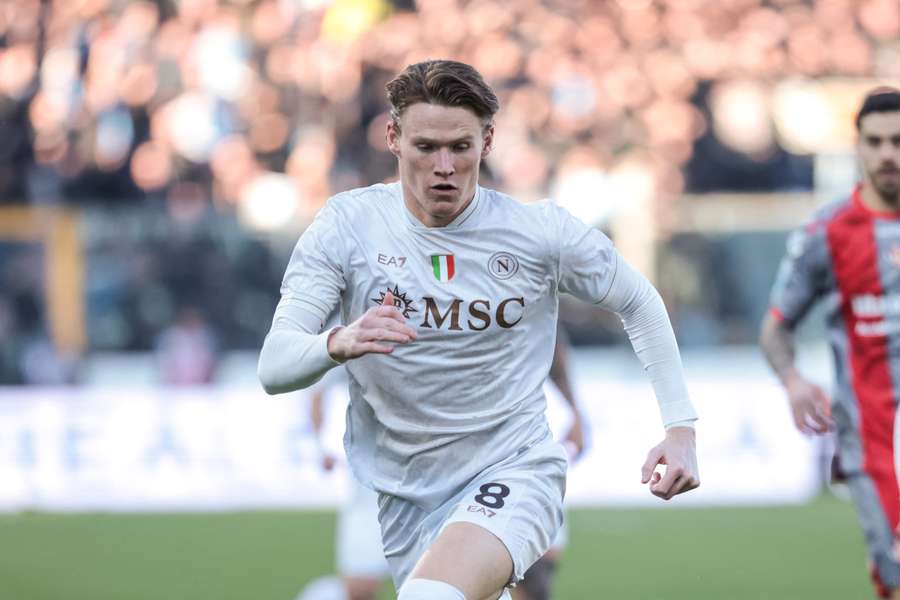 Scott McTominay guiderà assieme a Lobotka il centrocampo del Napoli nel match contro il Verona