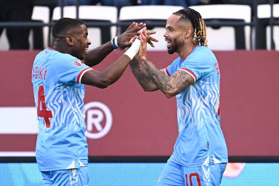 Bongonda fez o golo da vitória da seleção da RD Congo Bongonda fez o golo da vitória da seleção da RD Congo