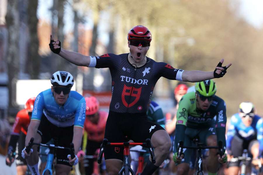 Asegurada la participación de 21 equipos en la París-Niza de ciclismo.