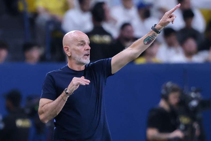Stefano Pioli dirigiu a Fiorentina de 2017 a 2019