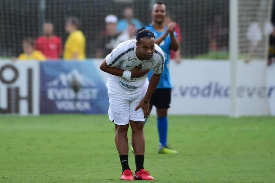 Ronaldinho Gaúcho terminou carreira em 2015