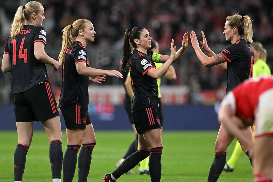 Victoire du Bayern sur Arsenal en quarts de finale aller (1-0). 