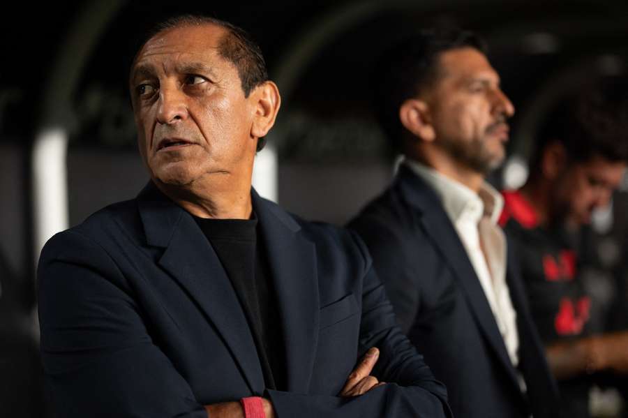 Ramón Díaz é o principal alvo do Corinthians Ramón Díaz é o principal alvo do Corinthians