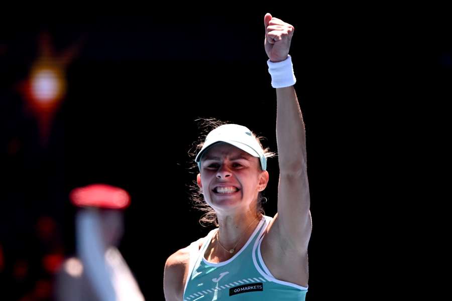 Radość Magdy Linette po pierwszym w karierze awansie do ćwierćfinału Australian Open 