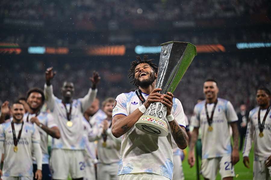 Aston Villa ingressou em seleta lista de campeões da Liga Europa