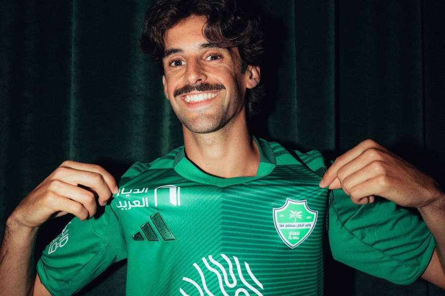 Francisco Trincão oficializado no Al Ahli Francisco Trincão oficializado no Al Ahli