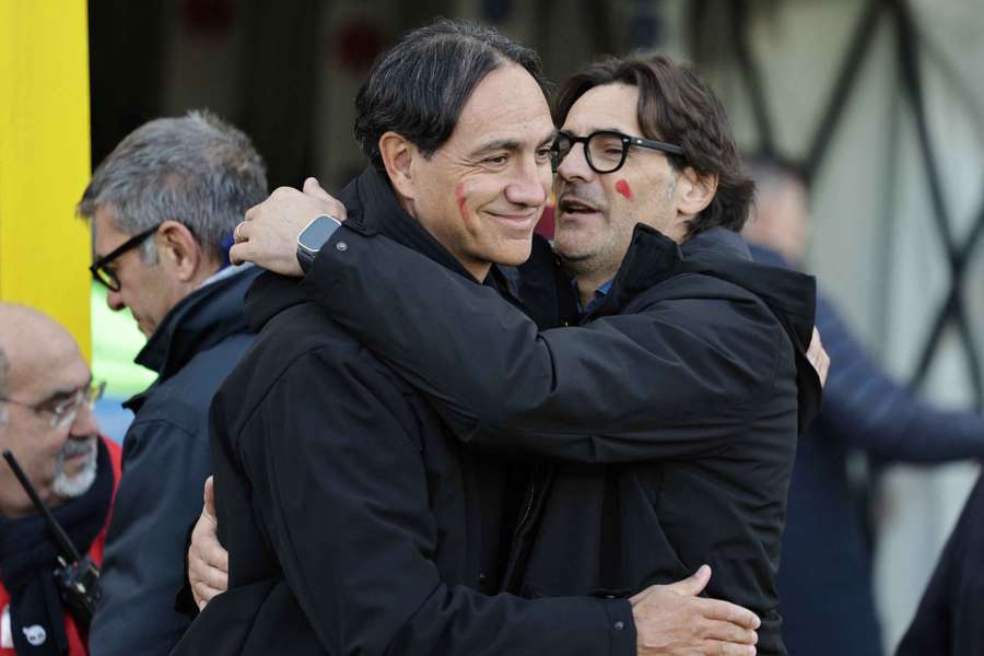 Alessandro Nesta e Paolo Vanoli si abbracciano prima di Torino-Monza Alessandro Nesta e Paolo Vanoli si abbracciano prima di Torino-Monza