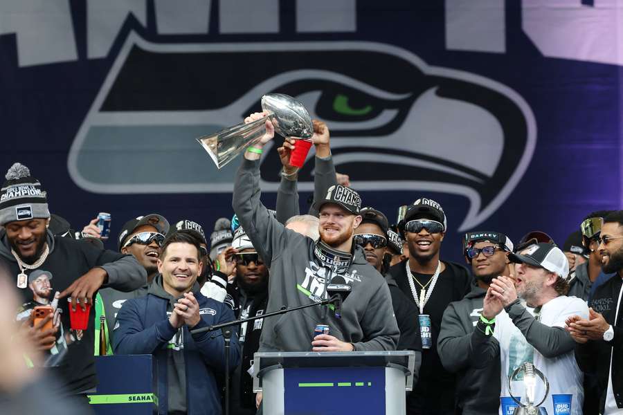 Der Super-Bowl-Champion Seattle Seahwaks stehen zum Verkauf Der Super-Bowl-Champion Seattle Seahwaks stehen zum Verkauf