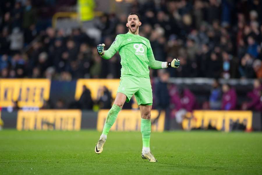 Dúbravka sa teší z druhého gólu Burnley.