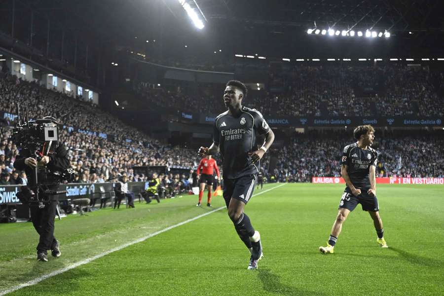 Aurélien Tchouaméni dal první gól Realu Madrid při výhře 2:1 nad Celtou Vigo.